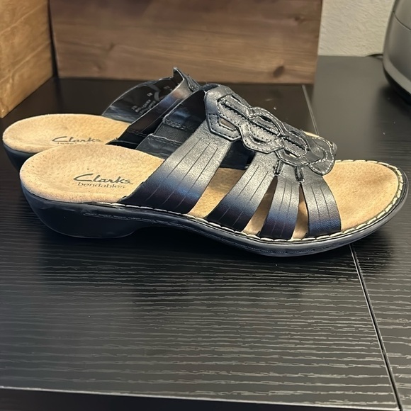 Clarks Shoes - Clarks Bendables Strappy Sandals Size 6M